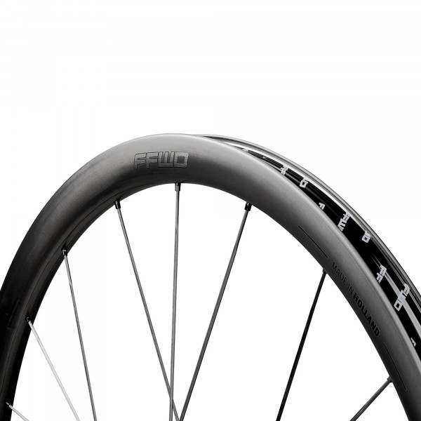 FFWD RAW 33 Carbon-Laufradsatz 33 mm Matt