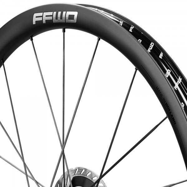 FFWD RAW CONTROL Carbon-Laufradsatz 36 mm (2026)