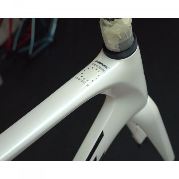 Showroom Time Skylon Rahmenset M - Pearl White