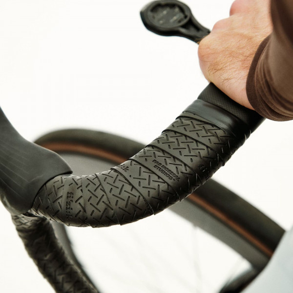 Pas Normal Studios x Fizik Bartape - Black