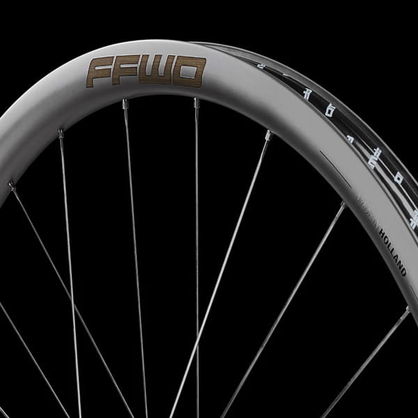 FFWD RYOT33 FCC Carbon-Laufradsatz 33 mm N/Gage 2:1