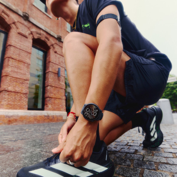 COROS PACE 4 Pro GPS-Multisportuhr mit Silikonarmband - Weiß
