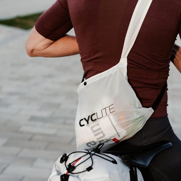 [REFURBISHED] CYCLITE Musette / 01 komprimierbare Tragetasche weiß