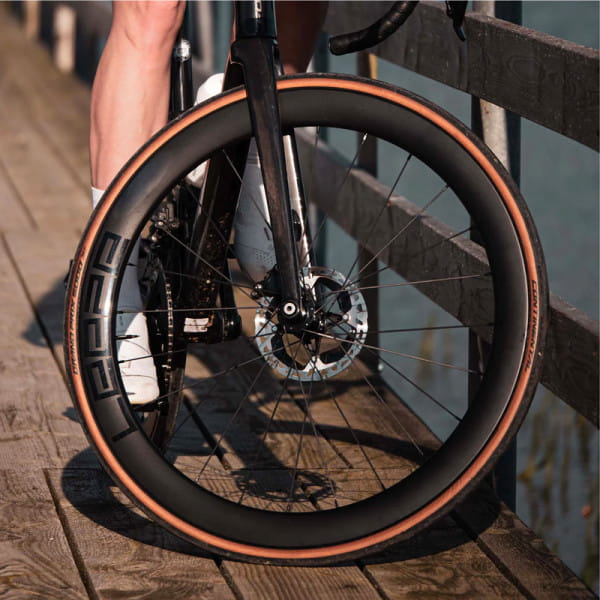 [REFURBISHED] LEEZE CC 50 DISC BASIC Allroad Laufradsatz Carbon Shimano-Freilauf
