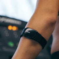 Wahoo Tickr Fit optischer Herzfrequenzmesser Dualband Bluetooth Smart & ANT+ Pulsmesser
