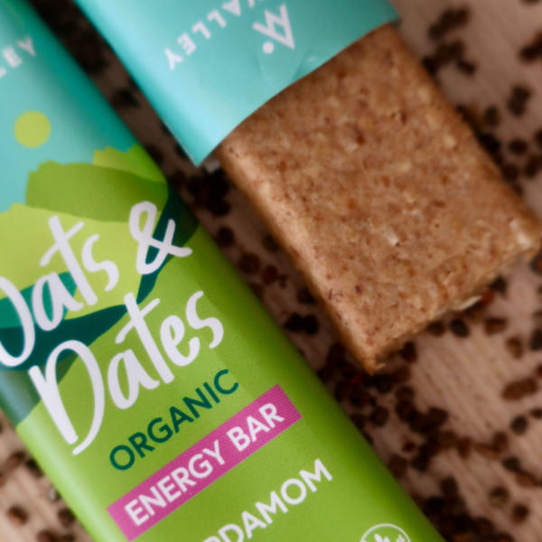 Moonvalley Organic Oats & Dates Bar - Cardamom Box (12 x 50 g)