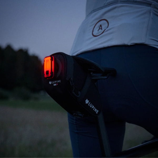Lupine UFO Satteltasche StVZO - inklusive Rotlicht Pro mit Garmin-Halterung