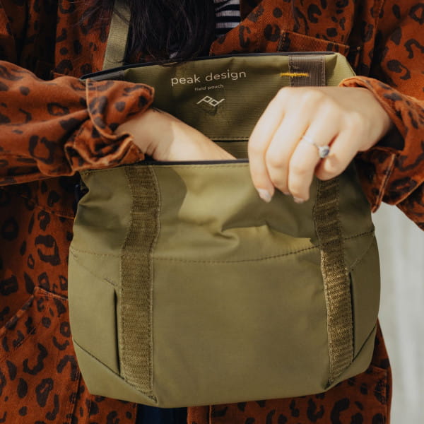 Peak Design Field Pouch Zubehörtasche / Gürteltasche mit Gurt - Coyote