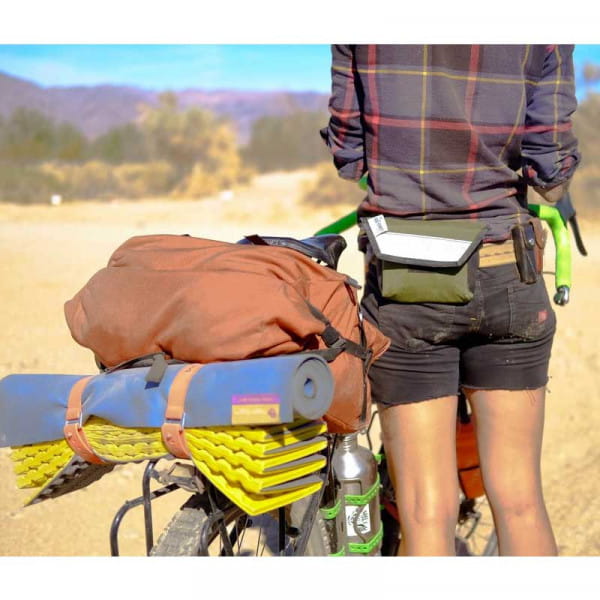 [REFURBISHED] Road Runner Bags Waterproof Hip Bag