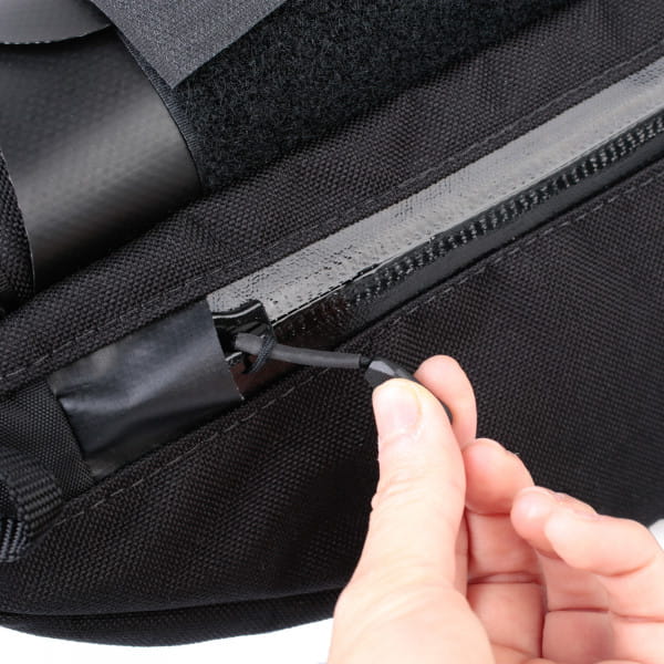 [REFURBISHED] Road Runner Bags Wedge Half Frame Bag schwarz-Rahmentasche