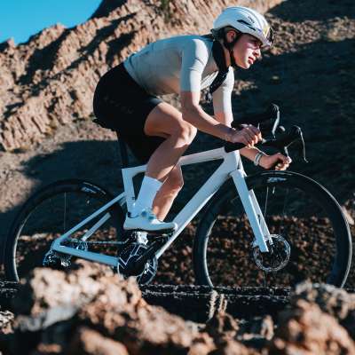 94236089_050kQuQ2sxGxh6W_200x2