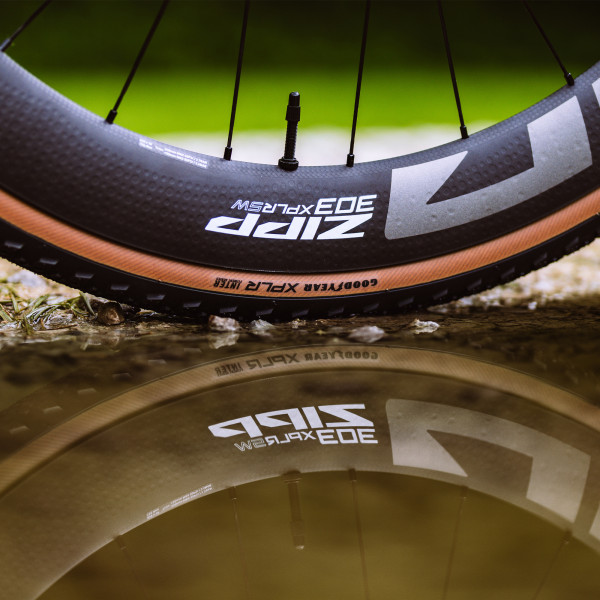 Zipp 303 XPLR SW Carbon Laufradsatz XDR 28"