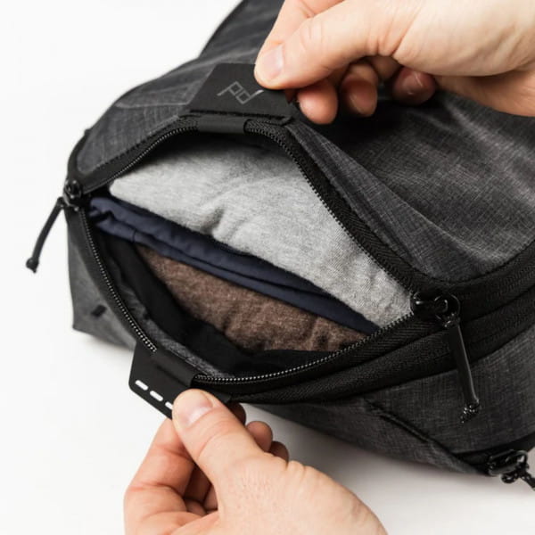 [REFURBISHED] Peak Design Packing Cube SMedium (10-15 Liter) - Charcoal