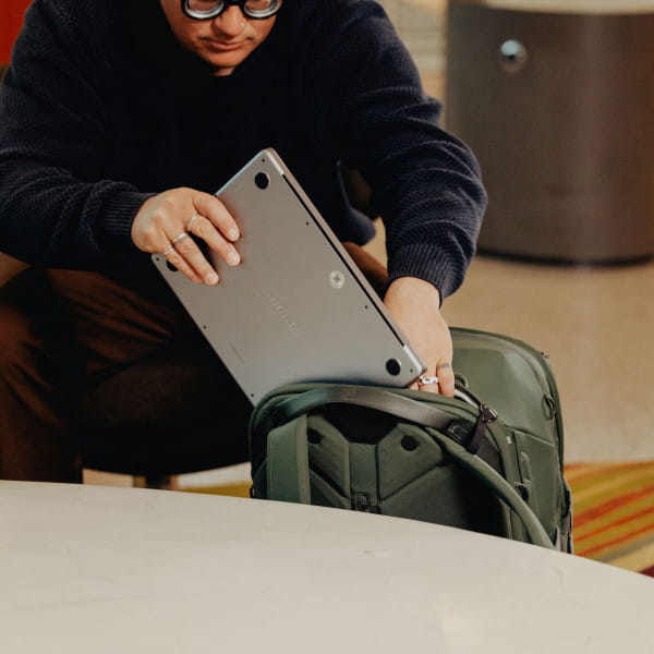 Peak Design Travel Backpack 2-in-1 40 Liter - Sage