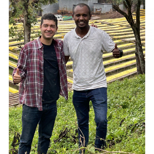 ENJOYYOURBIKE x V17 Omni Roast Heirloom Natural