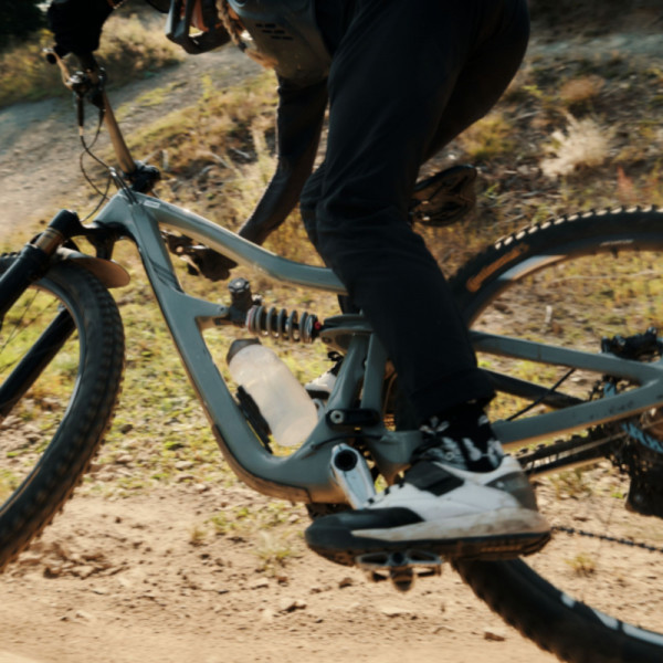 Fidlock TWIST Bottle 750 compact + Bike Base