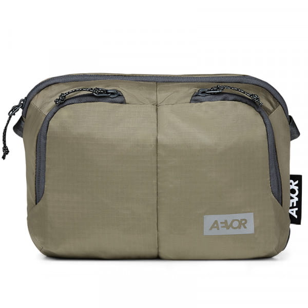 AEVOR Sacoche Bag Ripstop Clay - Umhängetasche 4 L mit Anti-Twist-Gurt Lehmfarben